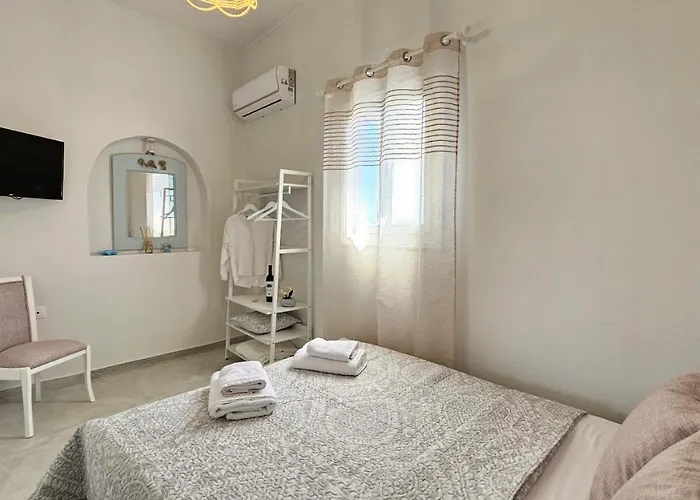 Villa Bayview With Jaccuzi - Milos Zefiría