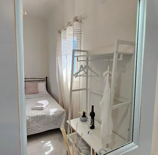 Villa Bayview With Jaccuzi - Milos Zefiría