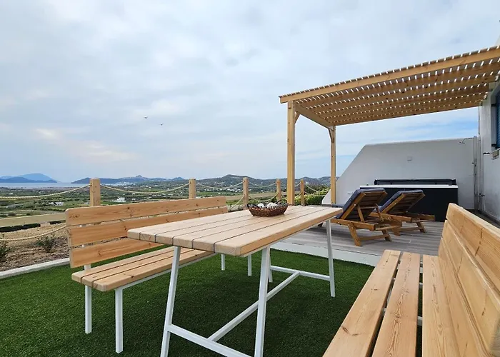 Villa Bayview With Jaccuzi - Milos Zefiría